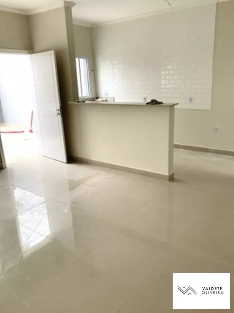 Casa à venda com 3 quartos, 94m² - Foto 3