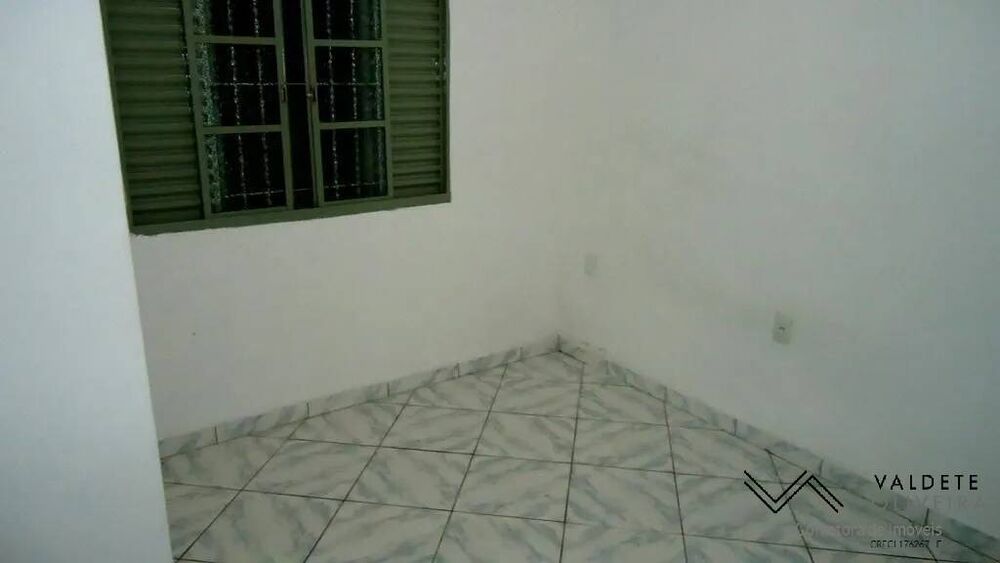 Casa à venda com 2 quartos, 65m² - Foto 2