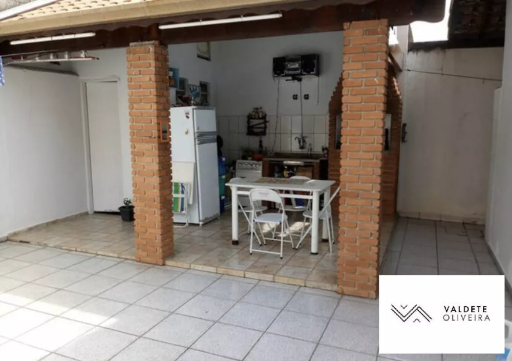 Casa à venda com 2 quartos, 120m² - Foto 4