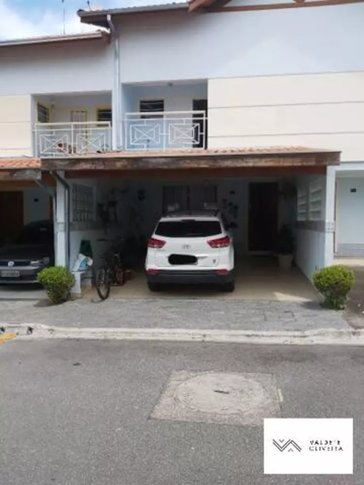 Casa à venda com 3 quartos, 94m² - Foto 4