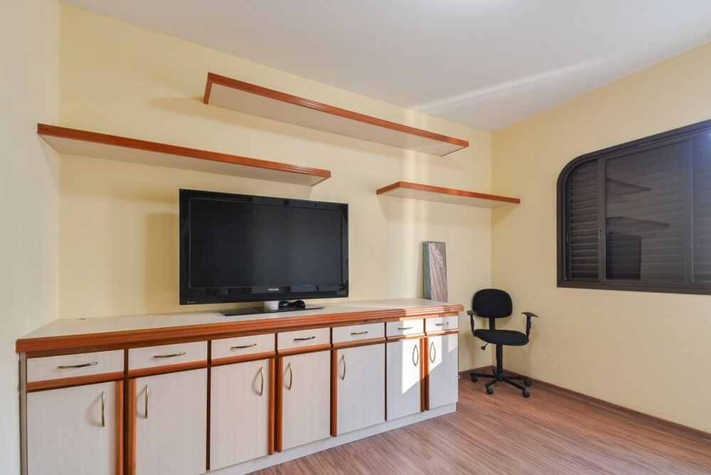 Apartamento à venda com 4 quartos, 175m² - Foto 2
