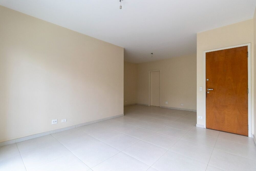 Apartamento à venda com 3 quartos, 121m² - Foto 1