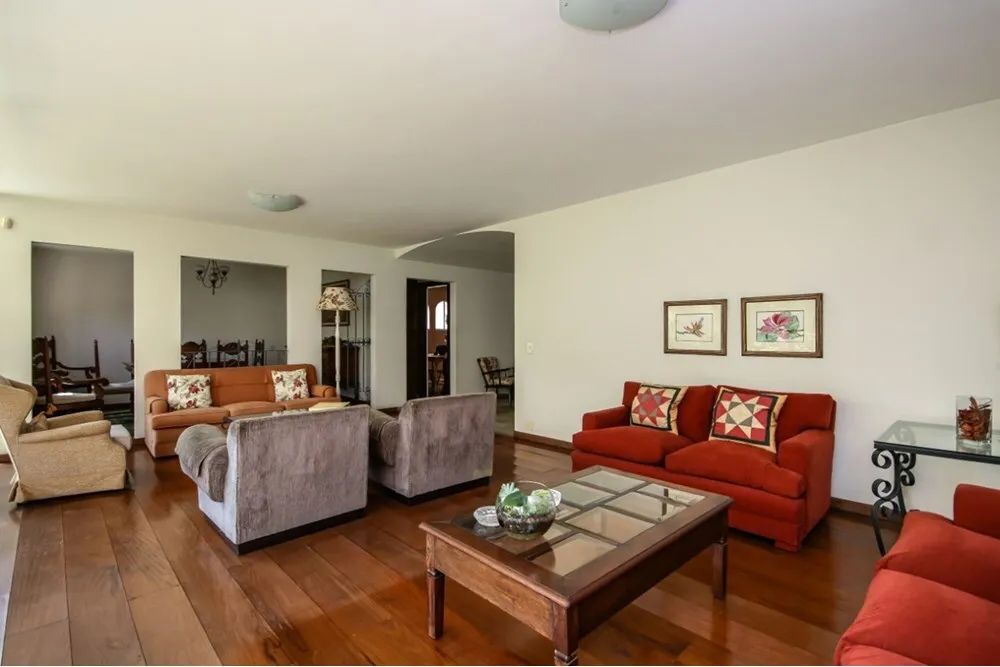 Casa, 4 quartos, 329 m² - Foto 1