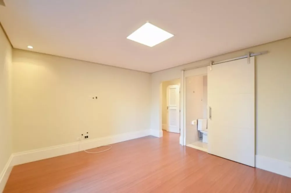 Apartamento à venda com 4 quartos, 301m² - Foto 2