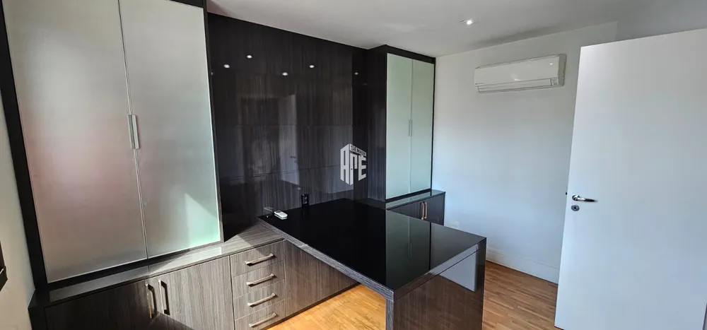 Apartamento, 4 quartos, 270 m² - Foto 1