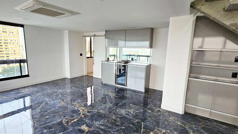 Apartamento, 3 quartos, 210 m² - Foto 1