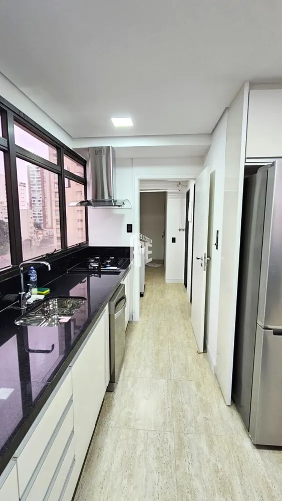 Apartamento, 3 quartos, 210 m² - Foto 2