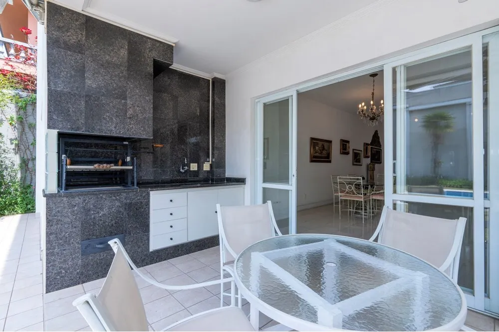 Casa, 4 quartos, 613 m² - Foto 1