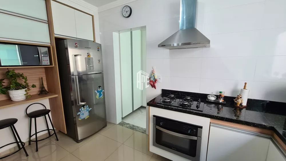 Casa à venda com 3 quartos, 199m² - Foto 16