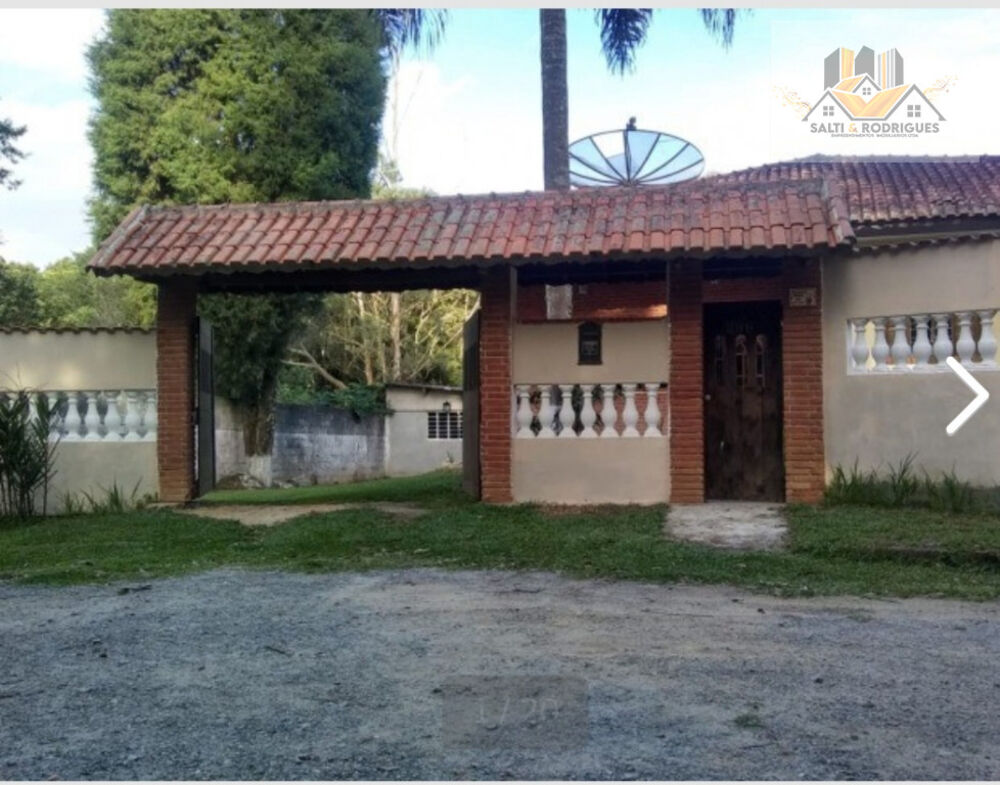 Chácara à venda com 3 quartos, 1600m² - Foto 1