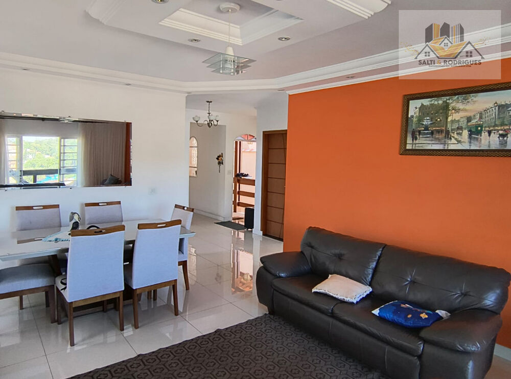 Casa à venda com 3 quartos, 220m² - Foto 7