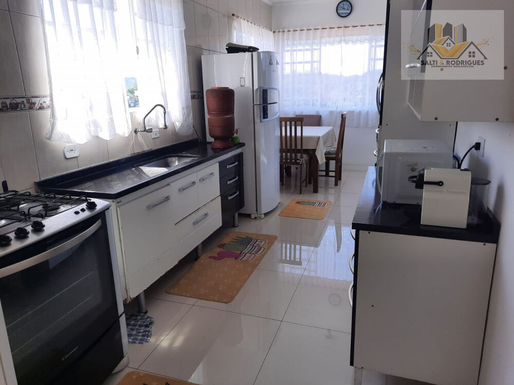 Casa à venda com 3 quartos, 220m² - Foto 13