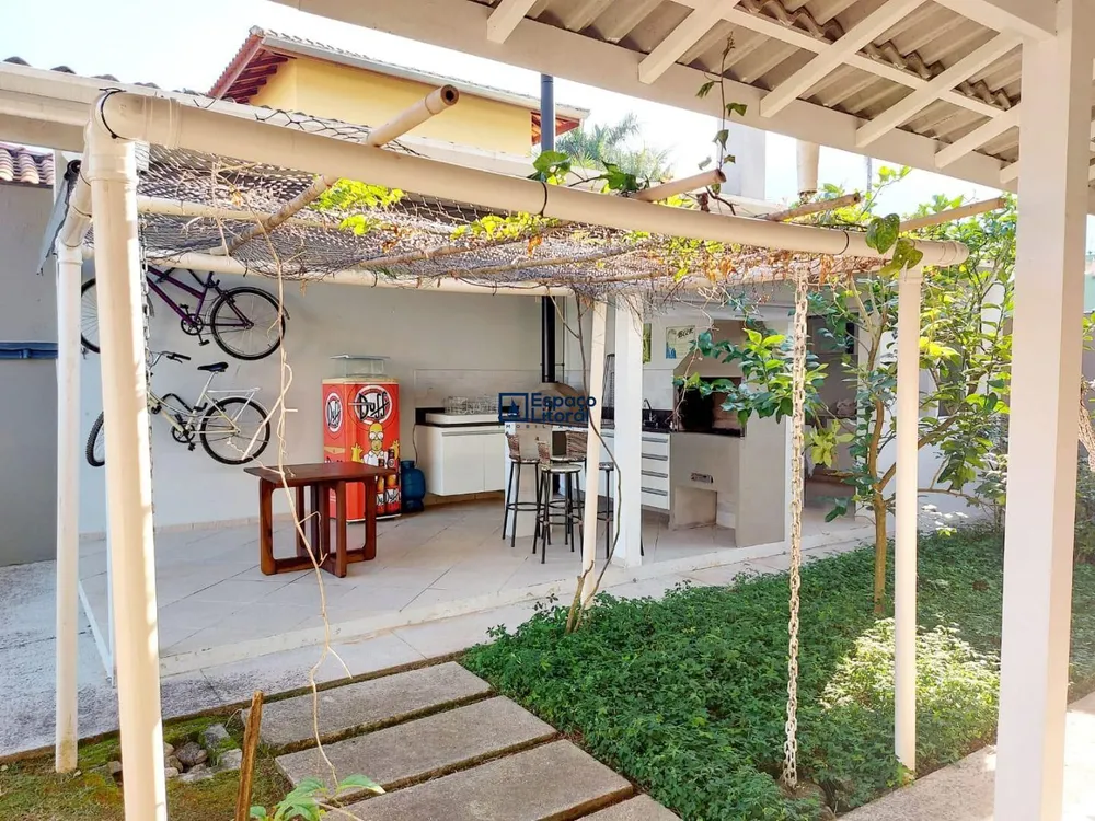 Casa, 4 quartos, 290 m² - Foto 1