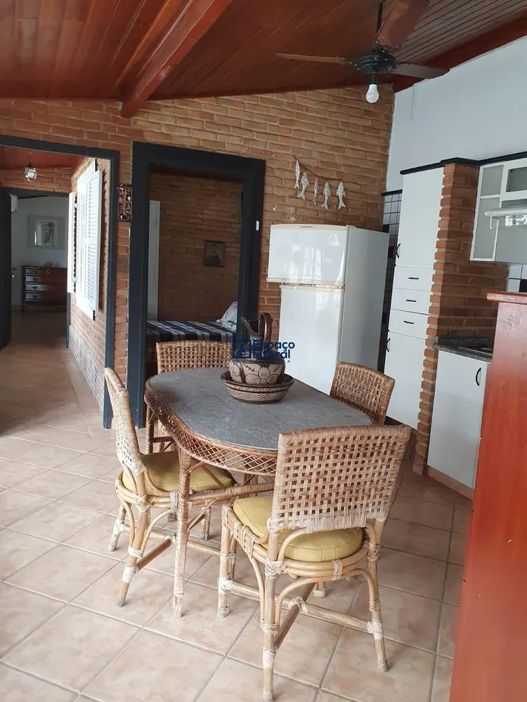 Casa, 6 quartos, 292 m² - Foto 3