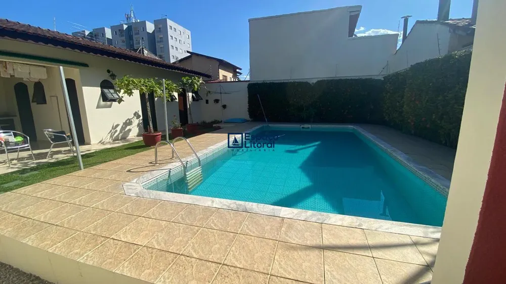 Casa, 3 quartos, 266 m² - Foto 3