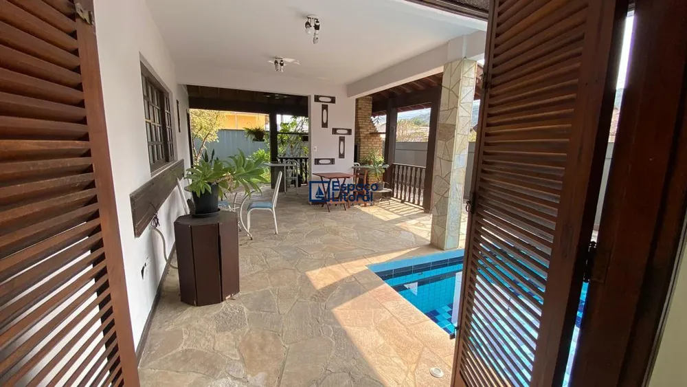 Casa, 4 quartos, 369 m² - Foto 2