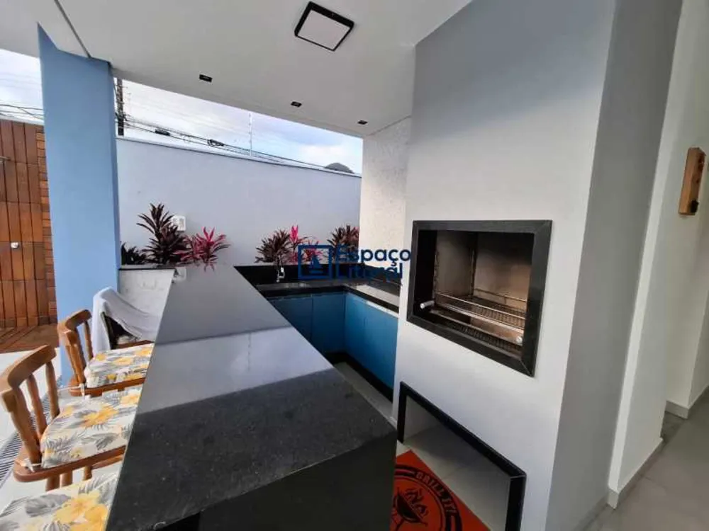 Casa, 3 quartos, 199 m² - Foto 2