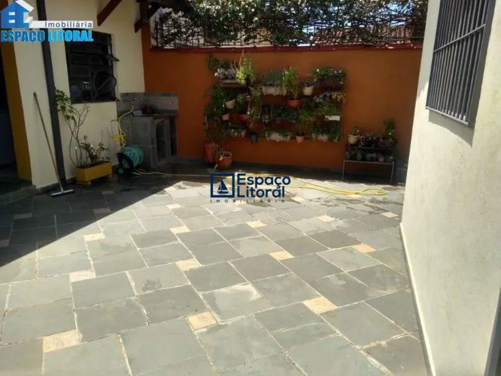 Casa, 5 quartos, 220 m² - Foto 2