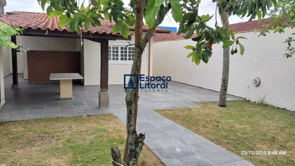 Casa, 3 quartos, 209 m² - Foto 1