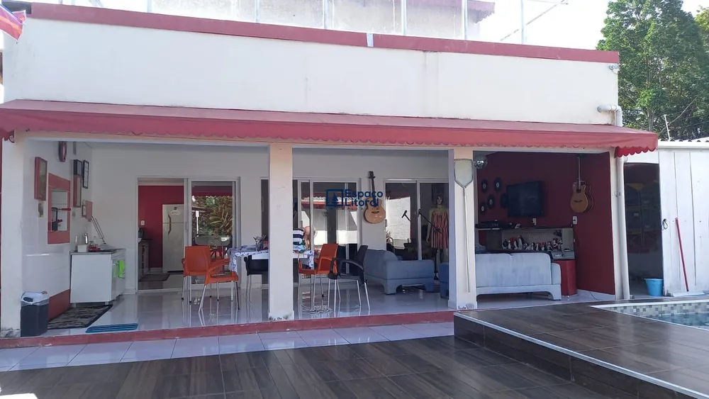 Casa, 3 quartos, 208 m² - Foto 1