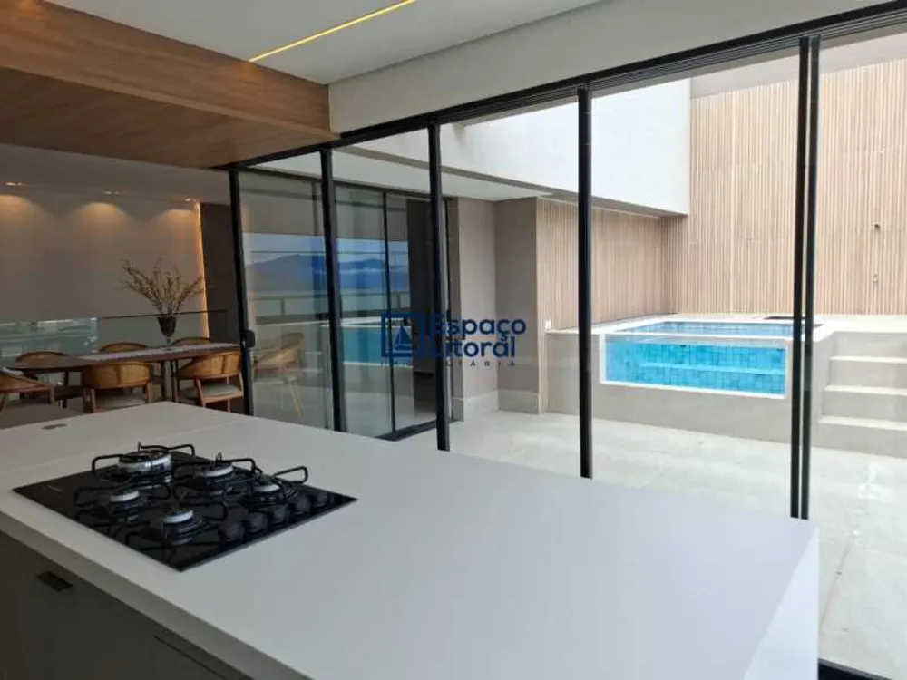 Cobertura, 3 quartos, 189 m² - Foto 1