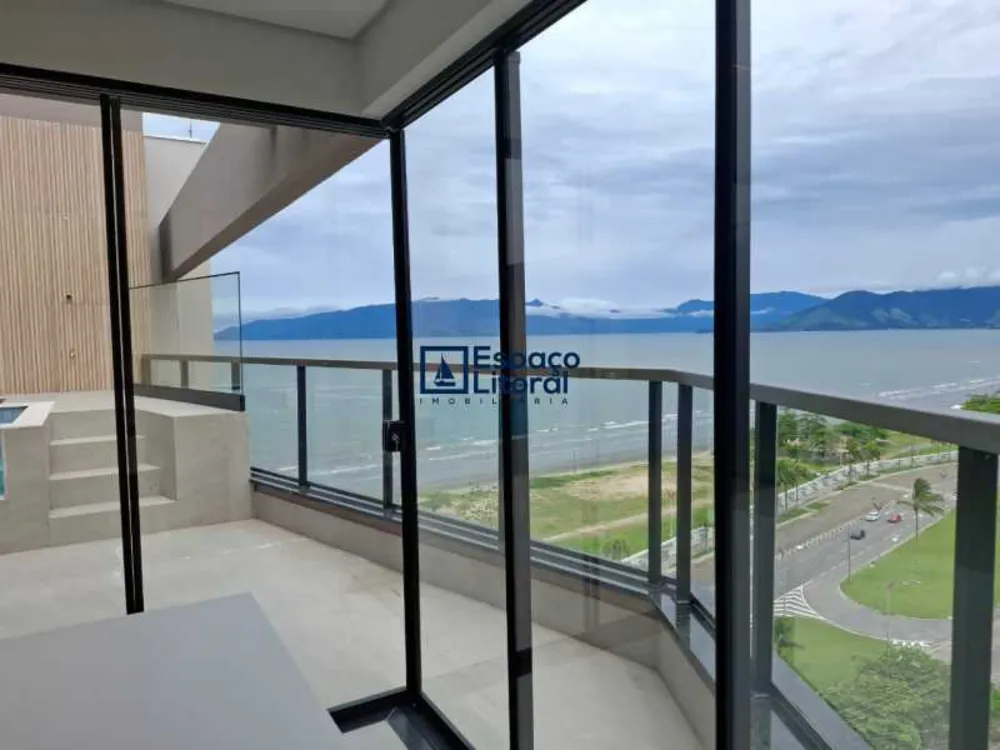 Cobertura, 3 quartos, 189 m² - Foto 2