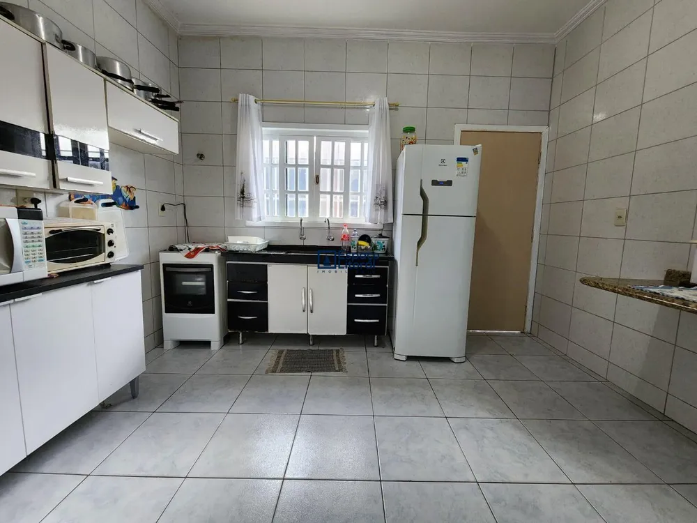 Casa, 3 quartos, 178 m² - Foto 3