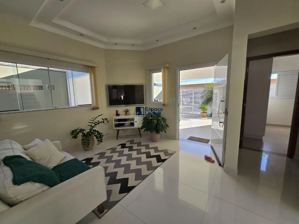 Casa, 4 quartos, 242 m² - Foto 2