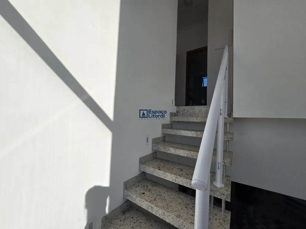 Casa, 4 quartos, 242 m² - Foto 8