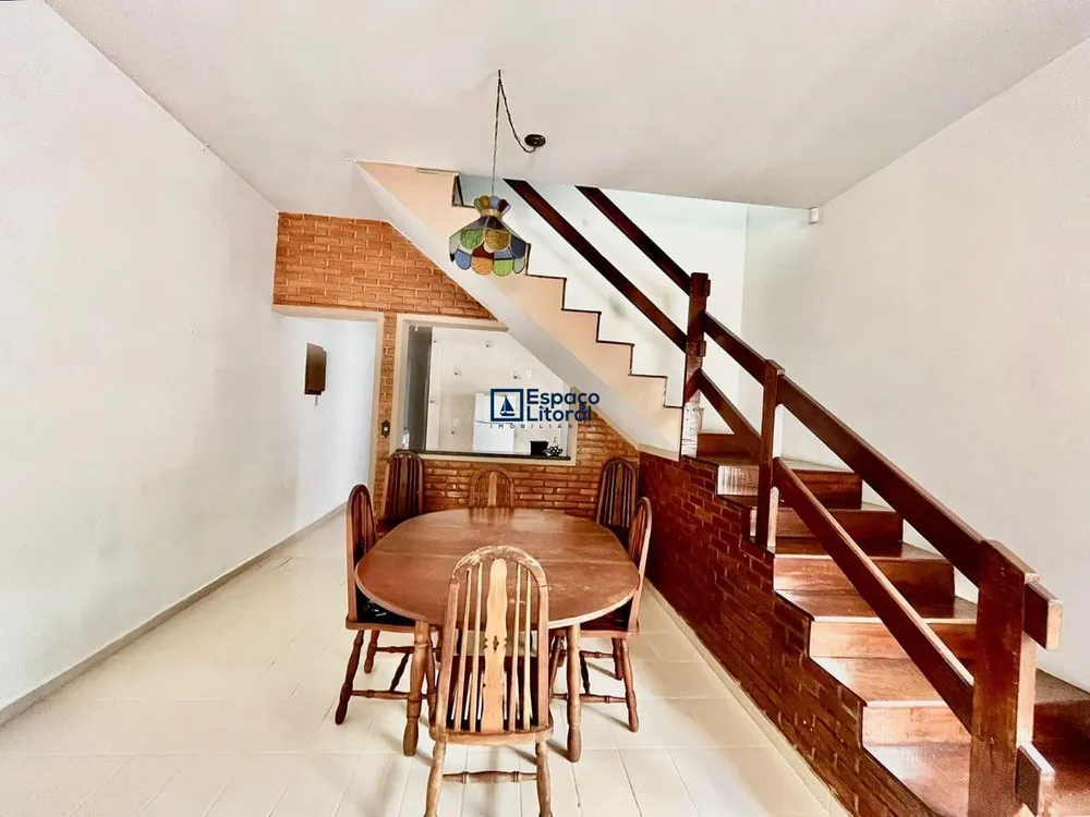 Casa, 4 quartos, 241 m² - Foto 1