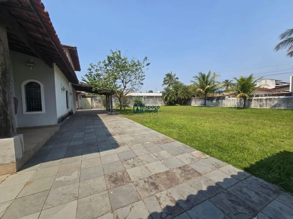 Casa, 4 quartos, 221 m² - Foto 2
