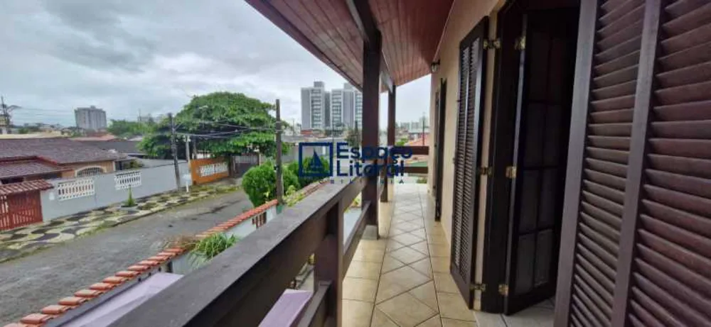 Casa, 4 quartos, 269 m² - Foto 2