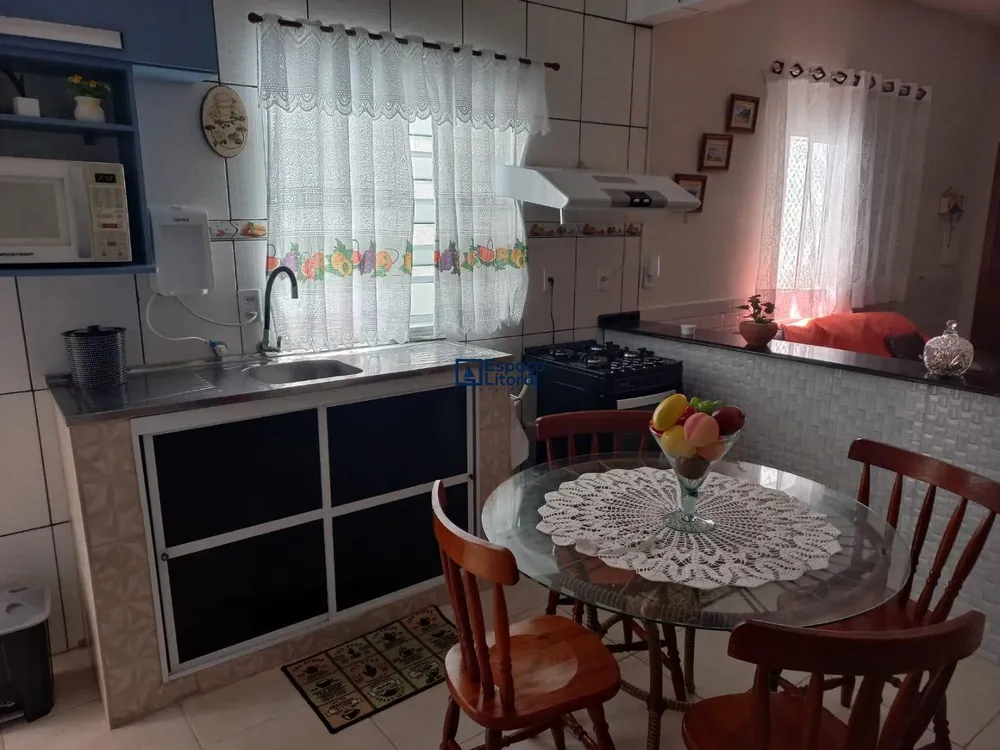 Casa, 3 quartos, 244 m² - Foto 3
