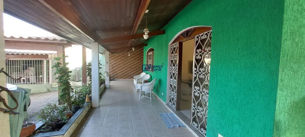 Casa, 4 quartos, 377 m² - Foto 2