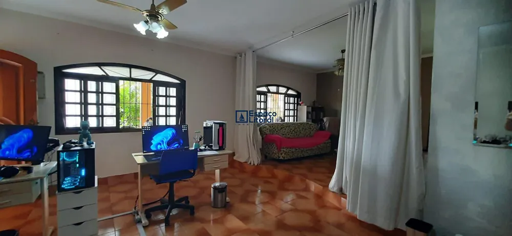 Casa, 4 quartos, 182 m² - Foto 2