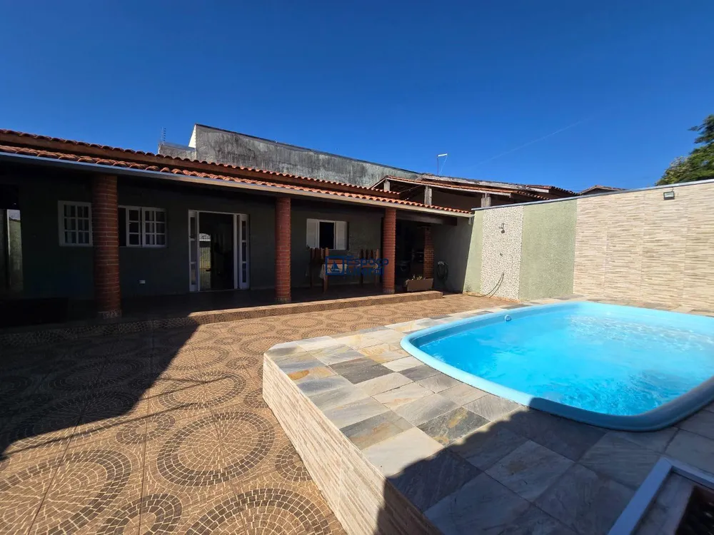 Casa, 3 quartos, 181 m² - Foto 2