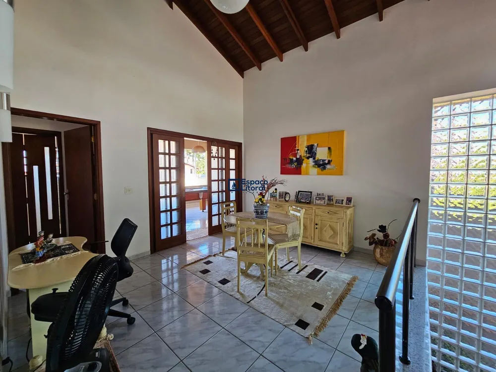 Casa, 4 quartos, 327 m² - Foto 2