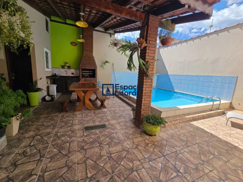 Casa, 3 quartos, 230 m² - Foto 2