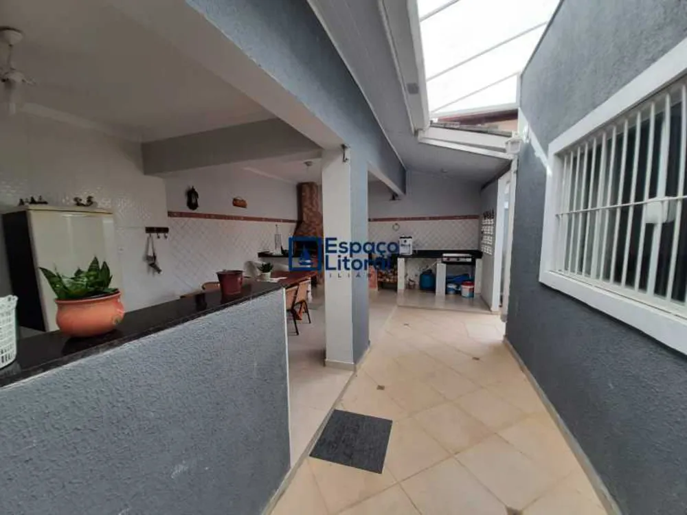 Casa, 4 quartos, 268 m² - Foto 1