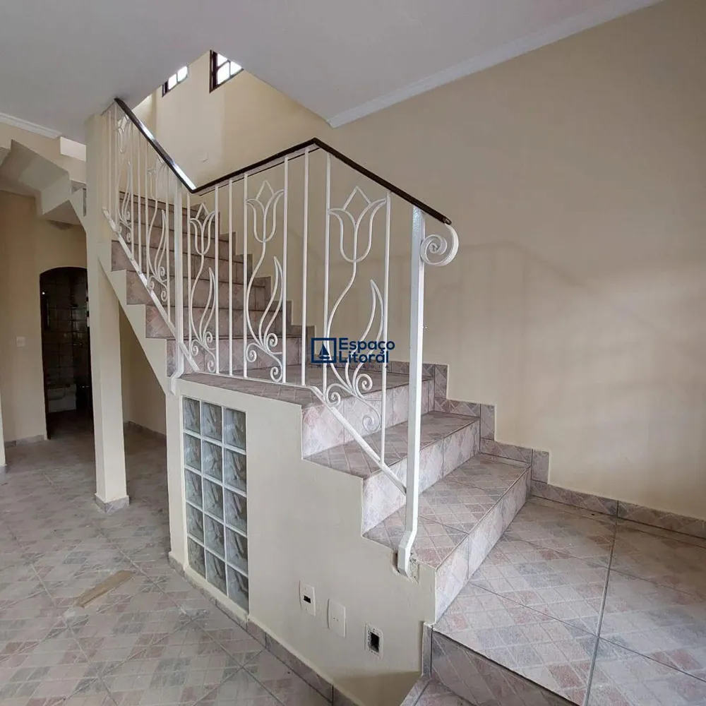 Casa, 3 quartos, 200 m² - Foto 2