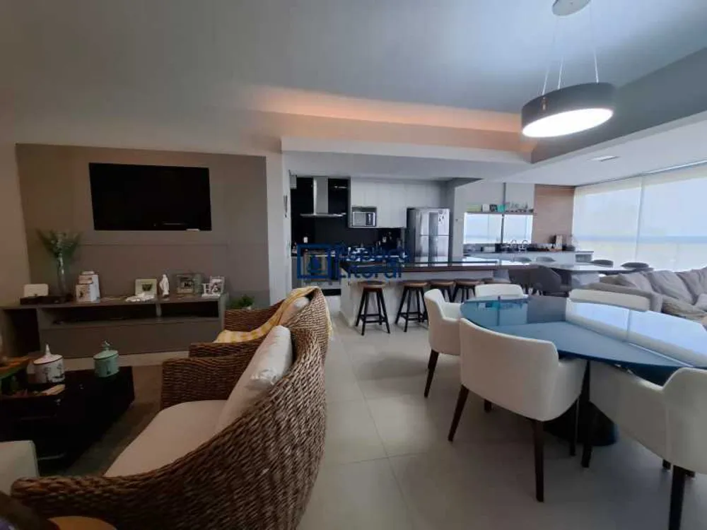 Apartamento, 3 quartos, 140 m² - Foto 1