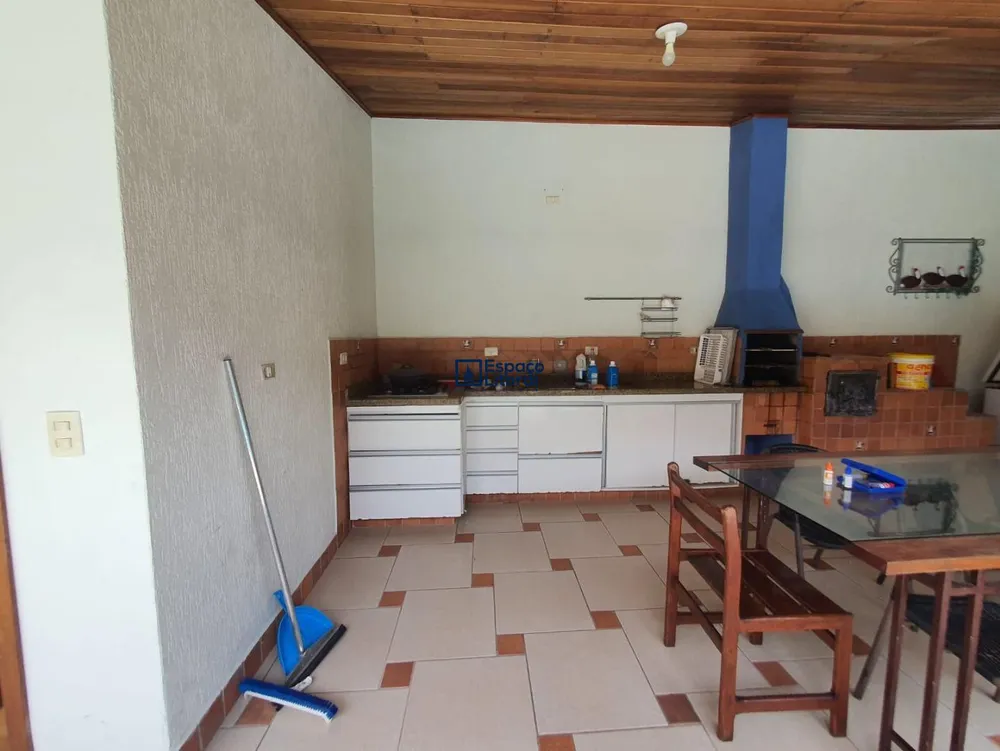 Casa, 3 quartos, 200 m² - Foto 3