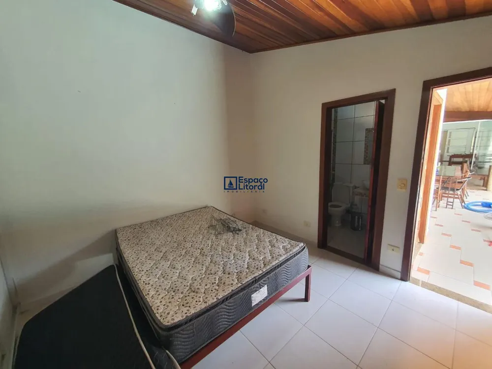 Casa, 3 quartos, 200 m² - Foto 9