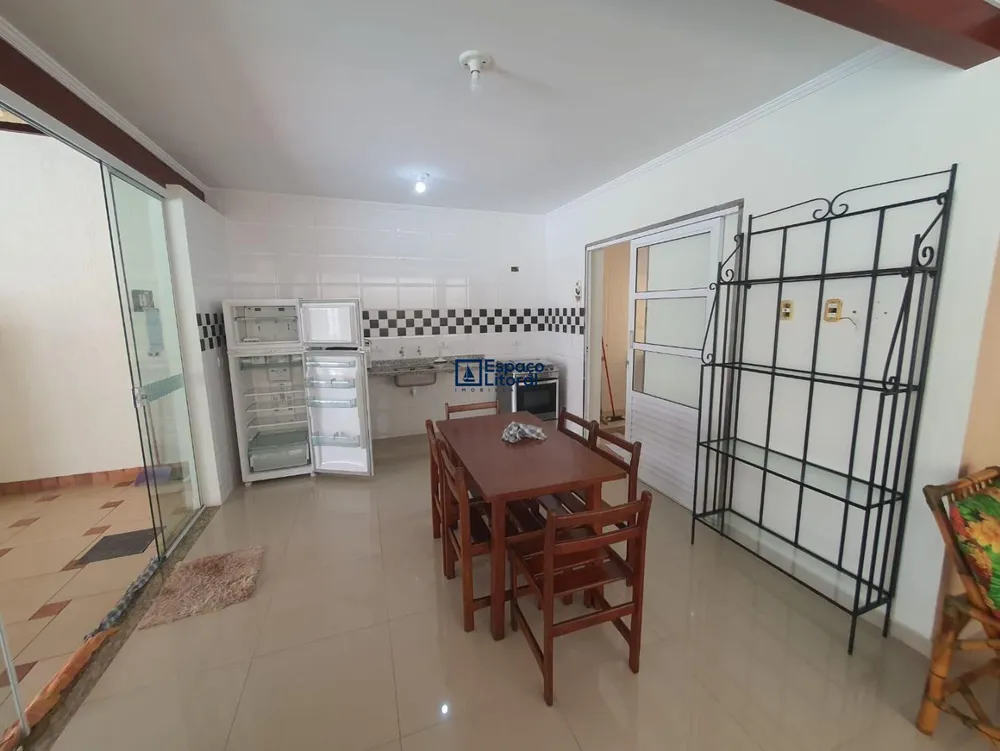 Casa, 3 quartos, 200 m² - Foto 4