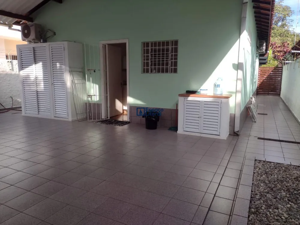 Casa, 3 quartos, 151 m² - Foto 2