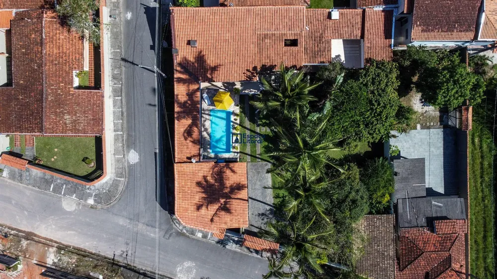 Casa, 4 quartos, 357 m² - Foto 1