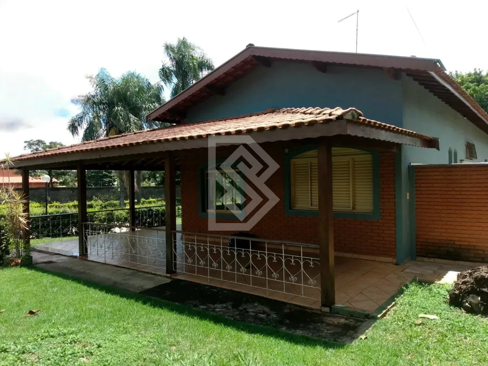 Chácara, 3 quartos, 3258 m² - Foto 1