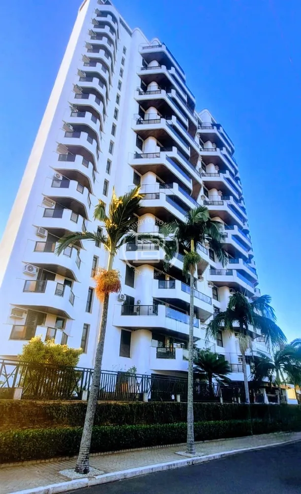 Apartamento, 3 quartos, 240 m² - Foto 1