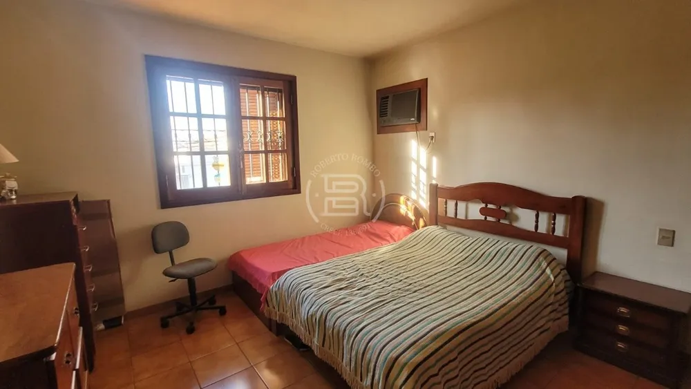 Sobrado, 3 quartos, 257 m² - Foto 2