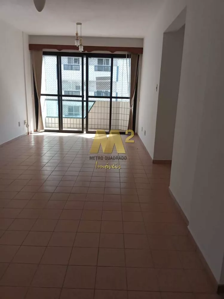 Apartamento à venda com 2 quartos, 75m² - Foto 3